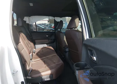 2025 Honda Ridgeline Rtl from USA, damaged, VIN 5FPYK3F54SB011502